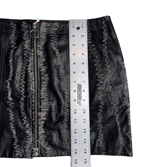 Free People Rock The Croc Lamb Leather Whimsigoth Y2K Mini Skirt (Size 10) - Picture 15 of 15